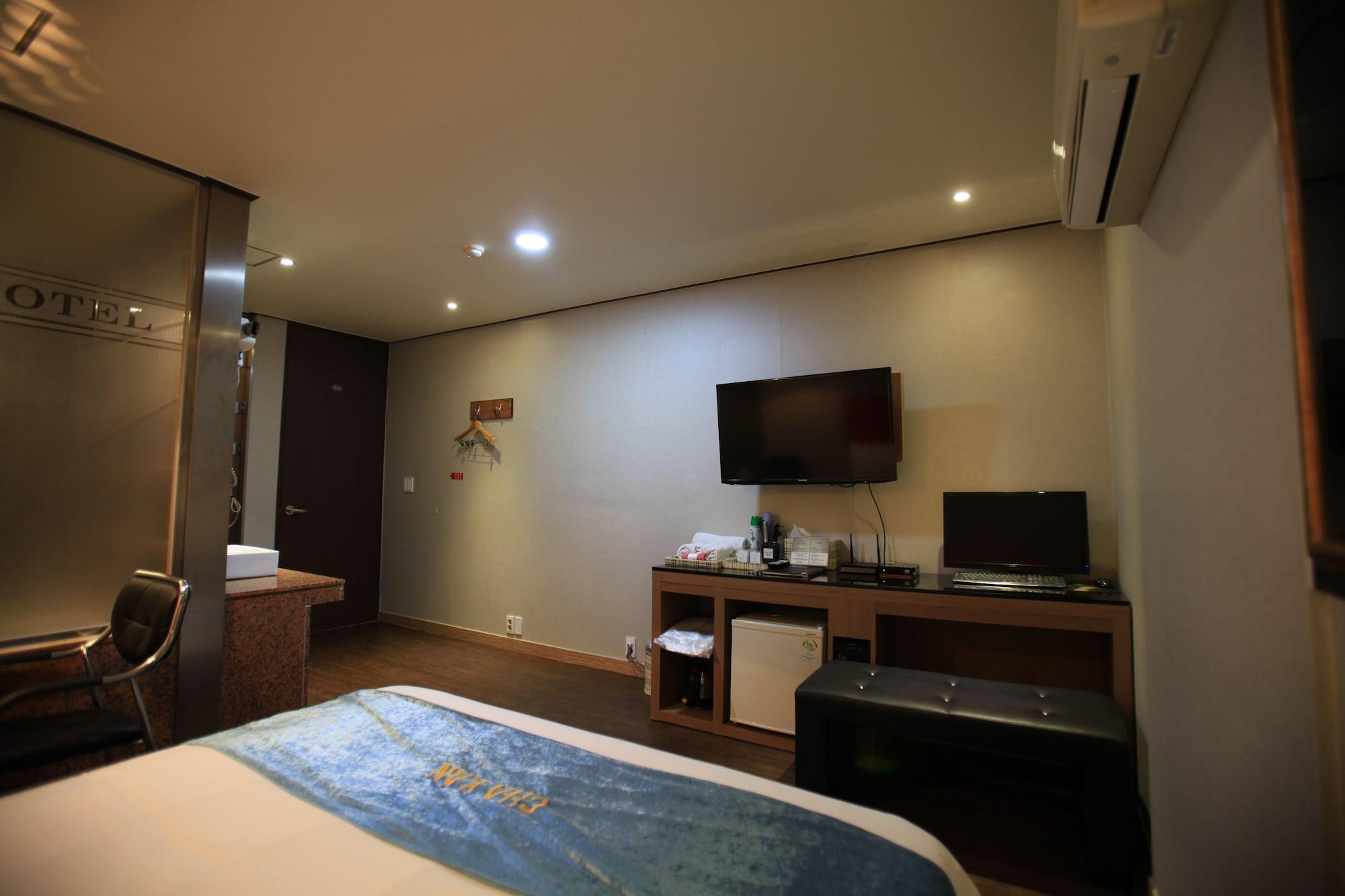 Chakan Hotel Gunsan-si Exterior photo