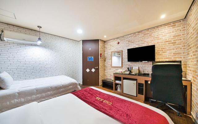 Chakan Hotel Gunsan-si Exterior photo